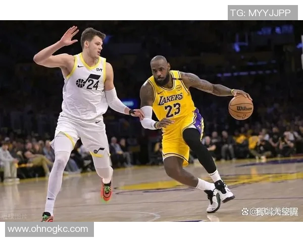 爵士队面临赛季生死战，需全队齐心协力冲击季后赛胜利